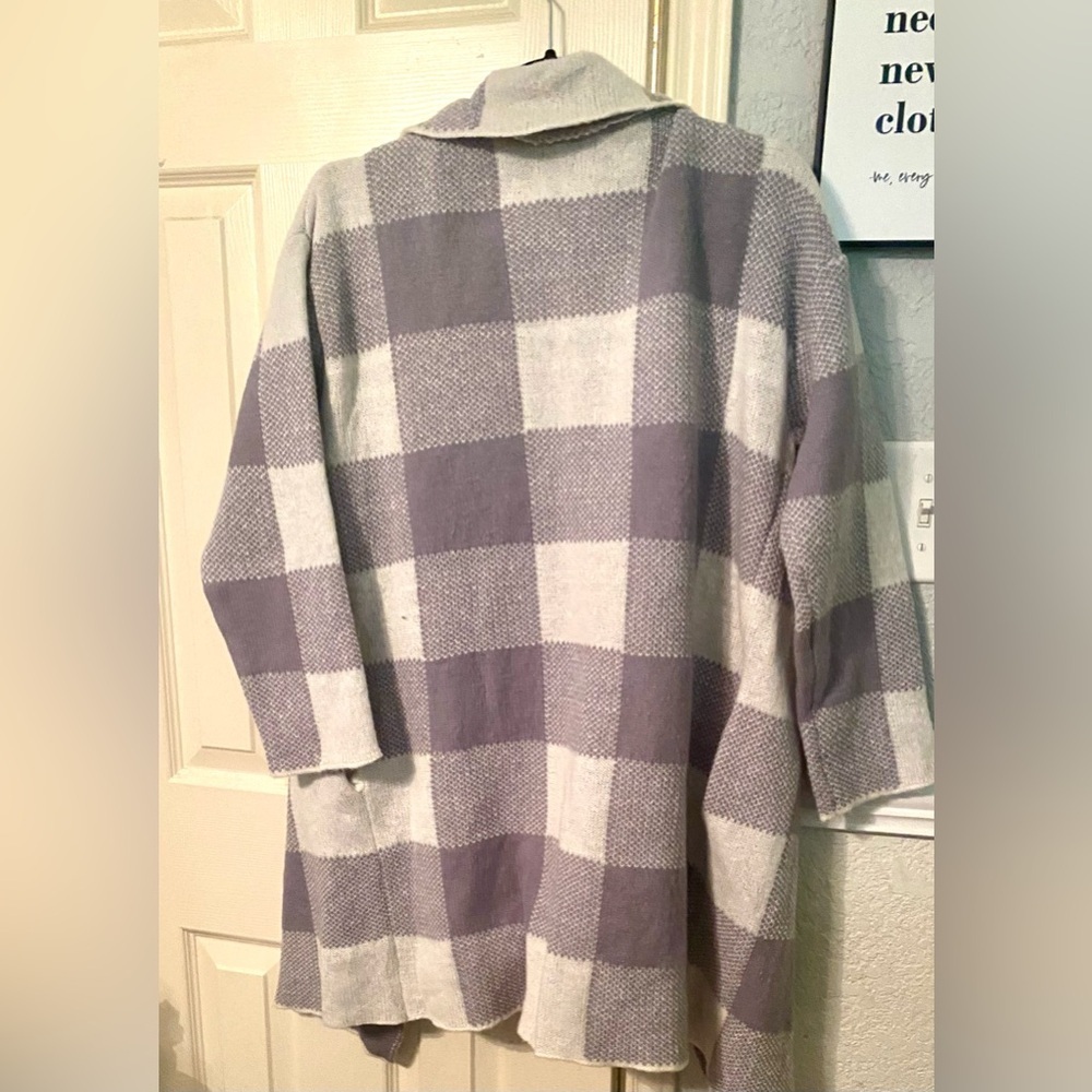 NWT Woven Heart long cardigan buffalo plaid sweater. Size Medium - Picture 5 of 6